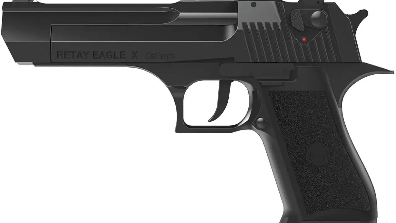 Czarny pistolet Retay Eagle X Cal 9mm, przypominający wyglądem model Desert Eagle, często kojarzony ze stalkerami.