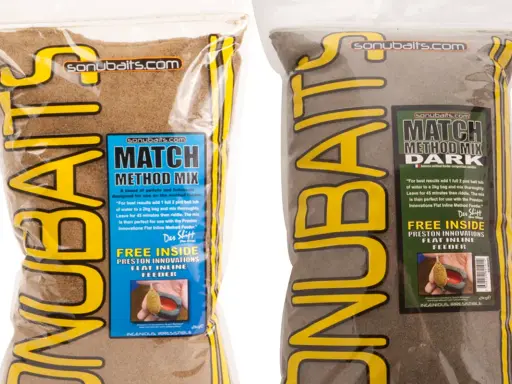Dwie torby zanęty Sonubaits Match Method Mix, uniwersalna zanęta na ryby, jedna jasna, druga ciemna.
