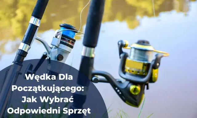 Dwie wędki z kołowrotkami na tle wody i zieleni.